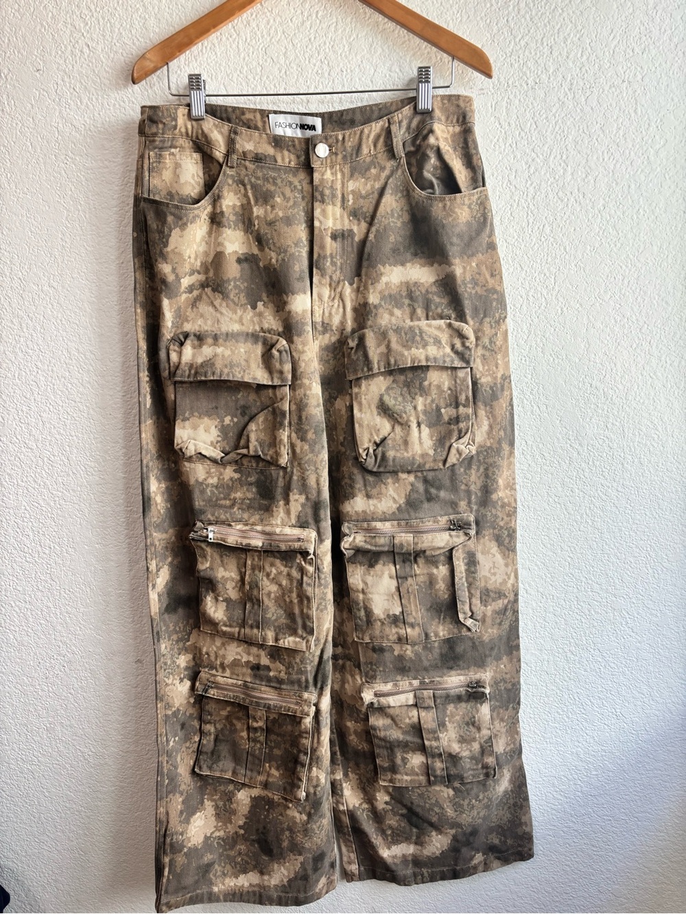 Fashion Nova Plus Size Brown Camo Wide Leg Cargo Pants Womens Size XL - Picture 3 of 8